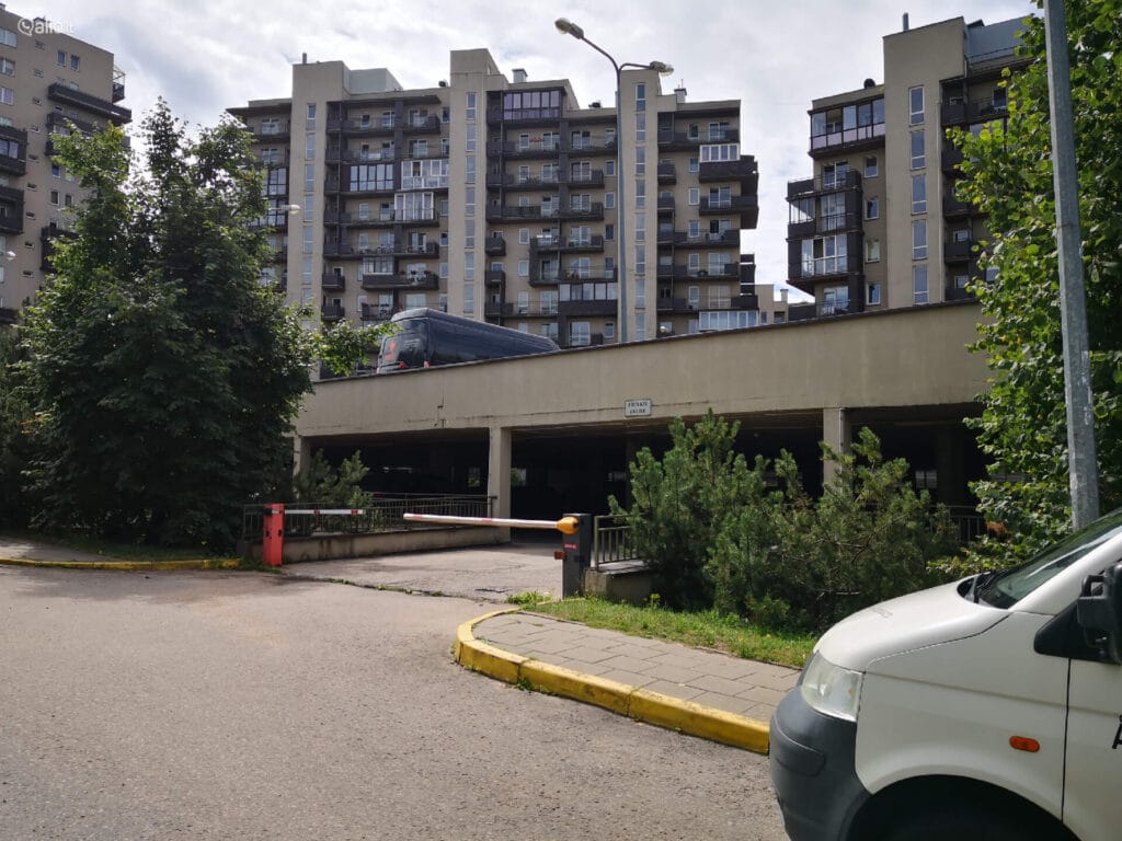 garazas-vilnius-fabijoniskes-s-neries-