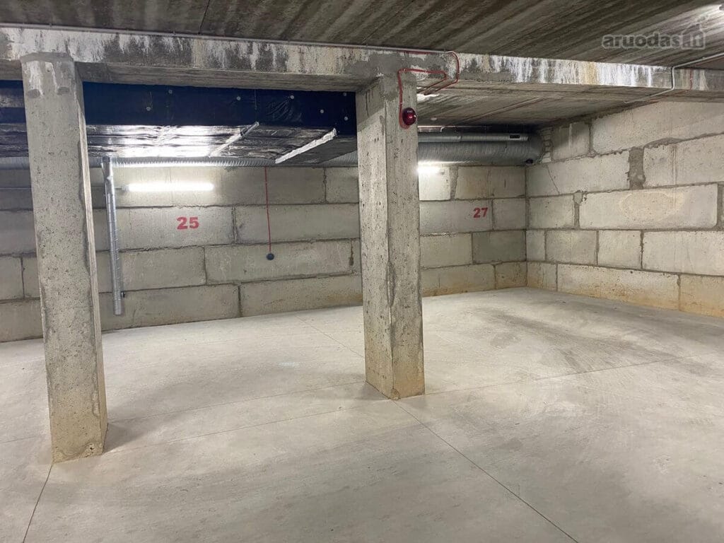 vilnius-pasilaiciai-leiciu-g-parkingo-nuoma